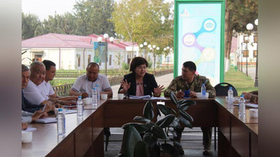 'Harbiy okrugda o`tkazilgan “Ma`naviyat haftaligi” doirasida  75 nafar harbiyning oilasi ish bilan ta`minlandi'ning rasmi