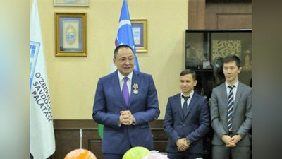 'Savdo-sanoat palatasi raisi davlat mukofoti bilan taqdirlandi'ning rasmi