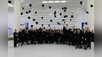 Изрображение 'УНИВЕРСИТЕТ ИНХА В ТАШКЕНТЕ ВЫПУСТИЛ ПЕРВЫХ БАКАЛАВРОВ (ФОТО)'