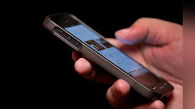 'Rossiyadan uchib kelgan yo`lovchi telefonida pornografik videolar borligi aniqlandi'ning rasmi