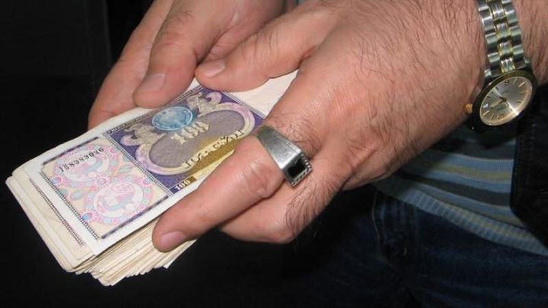 'YuNUSOBOD TUMANIDA “SPARK” AVTOMAShINASI OLIB BERAMAN DEB, ALDAB 26.400.000 SO`M PULINI OLGAN FIRIBGAR QO`LGA OLINDI'ning rasmi