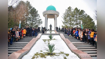 '​Ўзбекистонда Алишер Навоийнинг таваллуд куни кенг нишонланди(Фото)'ning rasmi