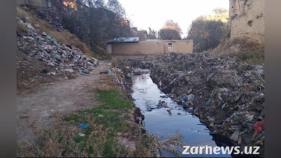 'Camarqand shahridagi chashma arig`ida "neft" oqmoqda'ning rasmi