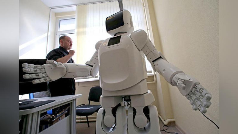 'Janubiy Koreyada robot-ofisiantlar xizmat ko`rsatadigan qahvaxona ochildi 'ning rasmi