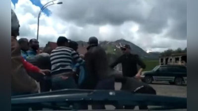 'Gruziyada rossiyalik paraplanerchini do`pposlashdi (Video)'ning rasmi