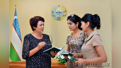 'Yangi farmon: Xotin-qizlarni va oilani qo`llab-quvvatlash jamoat fondi tuziladi'ning rasmi