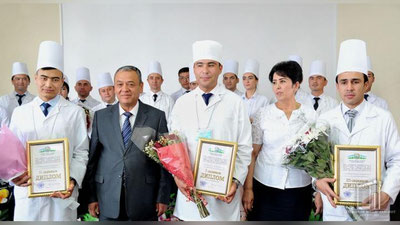 'Farg`onada “Yilning eng faol yosh shifokori” ko`rik-tanlovi bo`lib o`tdi 'ning rasmi