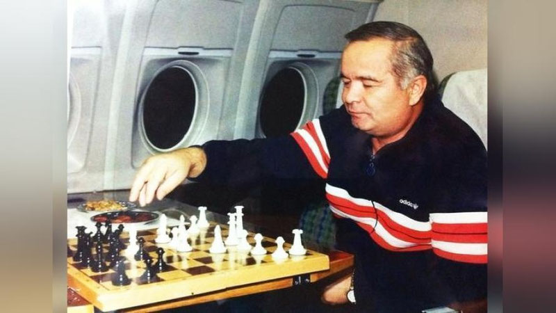 'Ислом Каримов нега халқдан пулини зудлик билан сарфлашни сўраганди?'ning rasmi