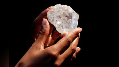 '​KANADADA DUNYoDAGI ENG YIRIK OLMOS SOTILDI'ning rasmi