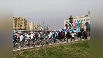 'Тошкент – Чимкент – Тошкент йўналишида дўстлик велопойгасига старт берилди'ning rasmi