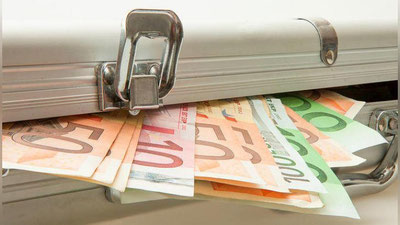 'Dunyodagi eng ko`p haq to`ladigan futbolchilar uchligi ma`lum bo`ldi 'ning rasmi