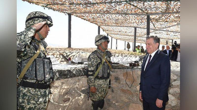 'ShAVKAT MIRZIYoEV ChIRChIQDAGI HARBIY QISMGA BORDI'ning rasmi