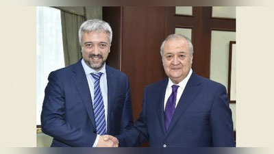 Изрображение 'АБДУЛАЗИЗ КАМИЛОВ ПРИНЯЛ ЕВГЕНИЯ ПРИМАКОВА'