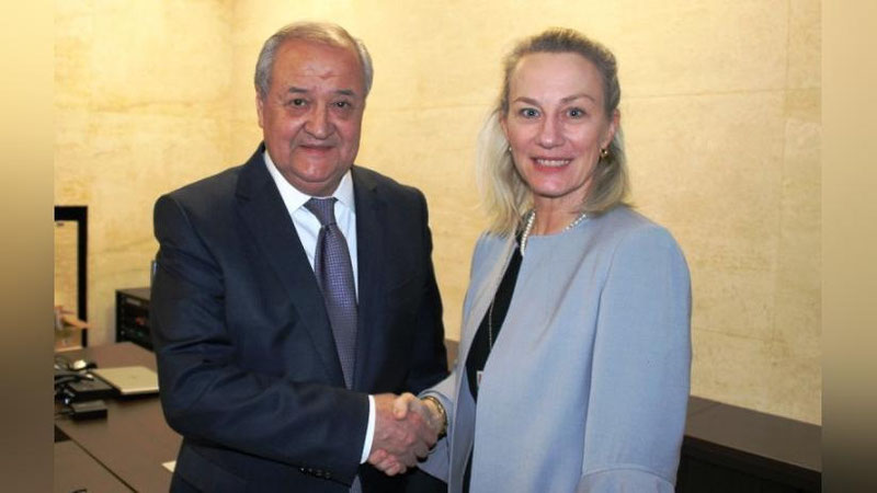 'Abdulaziz Kamilov AQSh Davlat kotibi yordamchisining birinchi o`rinbosari bilan uchrashdi'ning rasmi