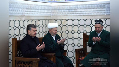 'Шавкат Мирзиёев Шаҳрисабз шаҳрининг тарихий марказида жойлашган «Дорут-тиловат» мажмуасини зиёрат қилди'ning rasmi