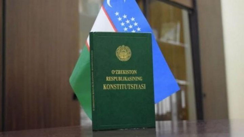 'Odamlarning Konstitusiyani o`zgartirish bo`yicha berayotgan takliflari ko`rib chiqildi'ning rasmi