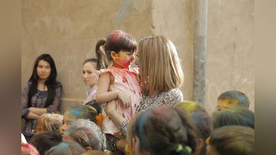 Изрображение 'КЛИП К ДНЮ ЗАЩИТЫ ДЕТЕЙ СОБРАЛ МНОГИХ ЗНАМЕНИТОСТЕЙ УЗБЕКИСТАНА (ФОТО)'