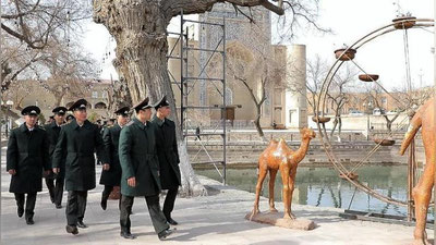 '​Chirchiqdagi harbiy bilim yurti kursantlari qadimiy va navqiron Buxoroga sayohat qilishdi'ning rasmi