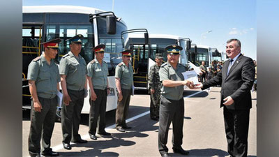 'Akkumulyatorsiz “KamAZ”, o`zi otar avtomat, suv ostida yuruvchi robot (Foto+Video)'ning rasmi