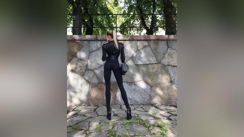 'Швецияда дунёдаги энг оёғи узун  қиз яшаши маълум бўлди 'ning rasmi