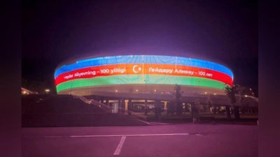 Изрображение '«Хумо Арену» в Ташкенте подсветили в цвета флага Азербайджана'
