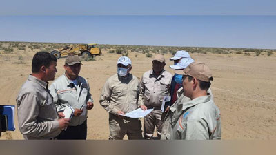 '“O`zbekneftgaz”: Boshqaruv raisi boshchiligida Gazli regionida joylashgan konlar va quduqlardagi tabiiy gaz qazib chiqarilishi holati o`rganildi (Foto)'ning rasmi