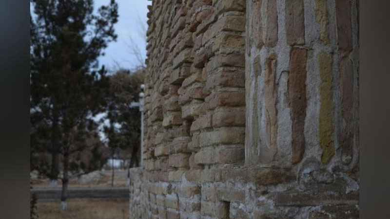 'Qashqadaryodagi tarixiy yodgorlikka elektr korxonasi xodimlari tomonidan zarar etkazildi'ning rasmi