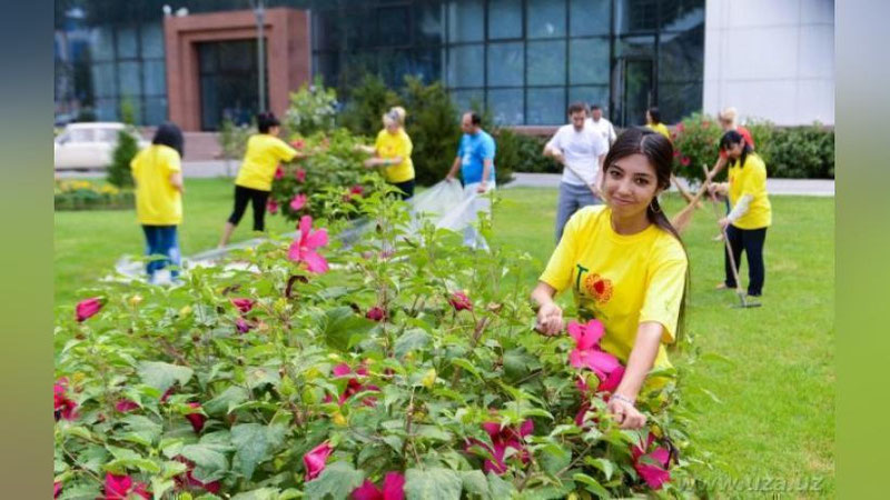 'O`zbekistonda 18-19 avgust kunlari umumxalq xayriya hashari o`tkaziladi'ning rasmi