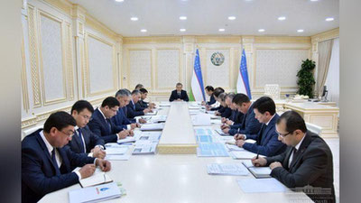 'Prezident neft-gaz sanoatidagi ishlar holati bo`yicha yig`ilish o`tkazdi'ning rasmi