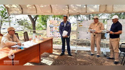 '“O`zbekneftgaz”: Boshqaruv raisi boshchiligida tabiiy gaz qazib chiqarish bilan bog`liq loyihalar ijrosi yuzasidan “Zevarda” konida sayyor yig`ilish o`tkazildi'ning rasmi