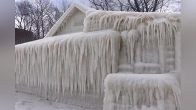 '​Nyu-Yorkdagi qor bo`ronidan keyin uylar muz bilan qoplandi'ning rasmi