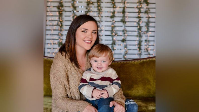 '2 ёшли болакай машинани ўт олдириб, онасининг ўлимига сабабчи бўлди'ning rasmi