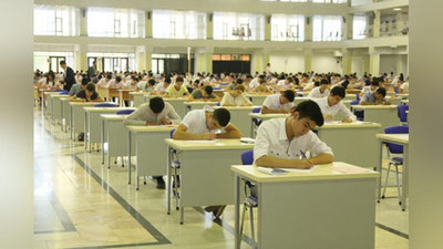 'Олий таълим муассасаларига ўқишга кириш учун тест синовлари муддати 1 августдан 15 августгача икки сменада ўтказилади'ning rasmi