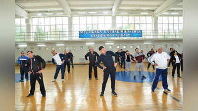 'Sog`liqni saqlash vaziri barchani sportga jalb etmoqda'ning rasmi