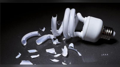 Изрображение '​ОПАСНА ЛИ РАЗБИТАЯ ЭНЕРГОСБЕРЕГАЮЩАЯ ЛАМПА?'