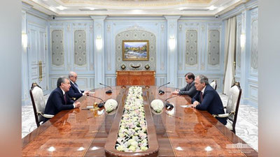 'Mirziyoev Rossiya delegasiyasini qabul qildi'ning rasmi