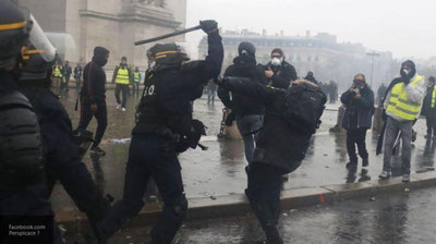 'Parijda “sariq jiletlar” portlashlar sodir etishdi 'ning rasmi