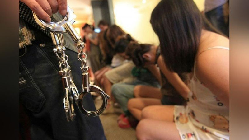 Изрображение 'ОХОТНИКИ ЗА ЛЕГКИМИ ДЕНЬГАМИ ПРОДАВАЛИ ДЕВУШЕК ЗА ГРАНИЦУ'