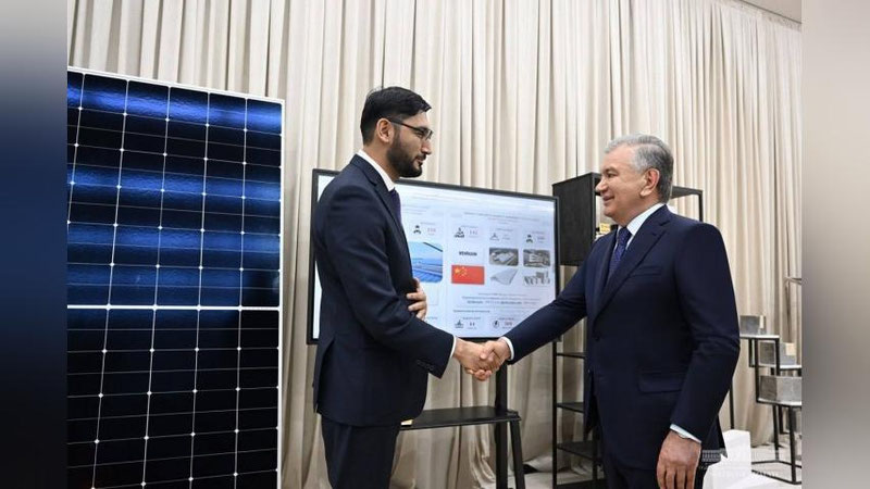 'Prezident Namandagi investorlar bilan birma-bir suhbatlashdi'ning rasmi