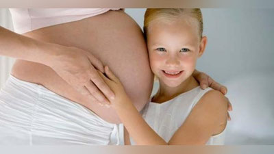 '​41 yoshli ayol yigirmanchi farzandining tug`ilishini kutmoqda'ning rasmi