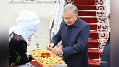 Изрображение 'Шавкат Мирзиёев прибыл с рабочим визитом в Бишкек'