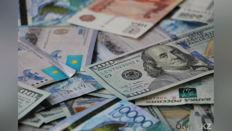 'Қозоғистонда 10 минг АҚШ долларидан зиёд нақд хорижий валютани мамлакатдан олиб чиқиб кетиш тақиқланди'ning rasmi