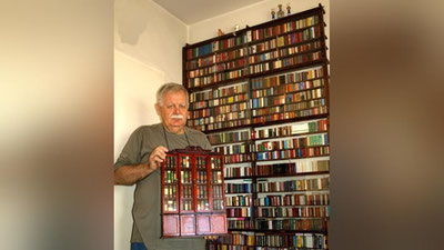 'ENG KIChIK  KITOBLAR SOHIBI'ning rasmi