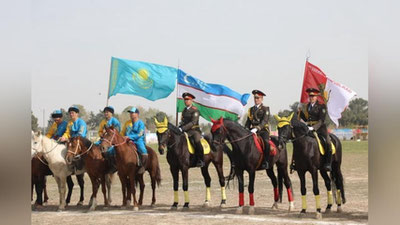 'Халқаро улоқ-кўпкари мусобақасида "Қозоғистон" терма жамоаси ғолиб бўлди'ning rasmi