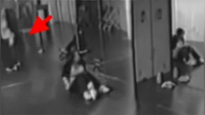 '​Рақс студиясидаги кўзгуда арвоҳ кўринди (Видео)'ning rasmi