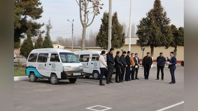 'Endi davlat xizmatlari to`lov asosida joylarga chiqqan holda ko`rsatiladi'ning rasmi