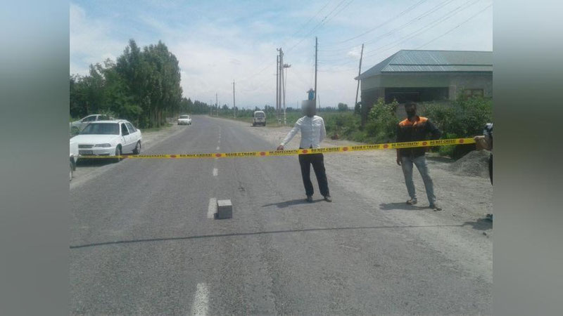 Изрображение 'На дороге в Ферганской области снова погиб ребенок'