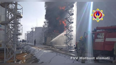 'Neft bazasida yonib ketgan sisternada 120 tonna yoqilg`i bo`lgan, alangani o`chirish uchun 130 nafar xodim jalb qilindi — FVV'ning rasmi