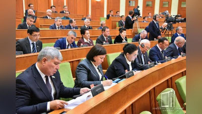 'Senat: Ichki ishlar organlarida pora olish jinoyati ikki barobarga kamaygan'ning rasmi