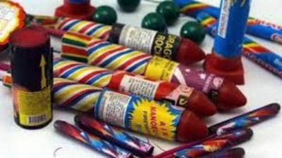 'DXX va IIB xodimlari​ pirotexnika vositalari noqonuniy savdosiga chek qo`ydi'ning rasmi